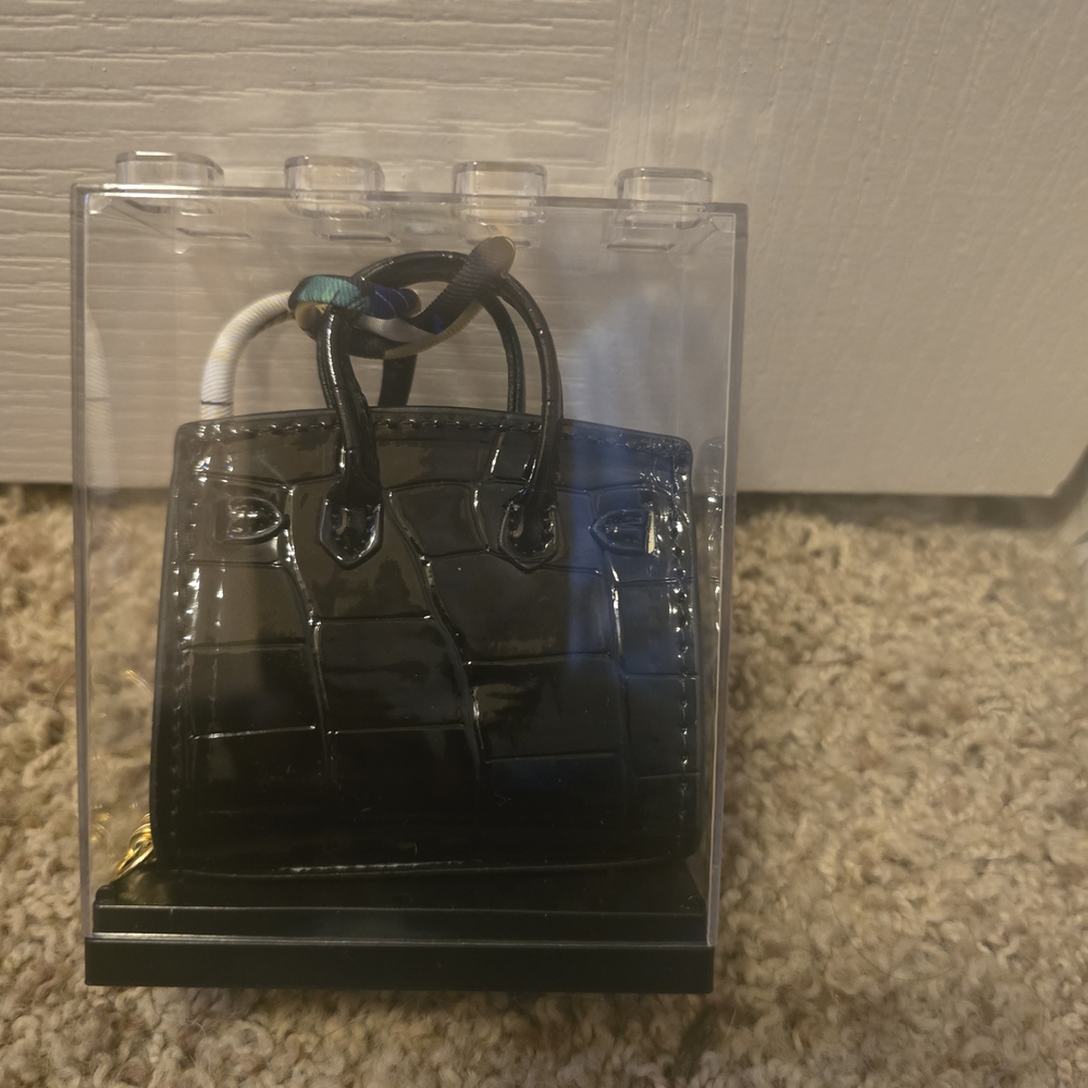 Black Croc-Embossed Bag Charm with Little Scarf - Picture 3 of 3